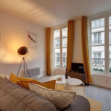 587 Stuart - Superb In * Parigi